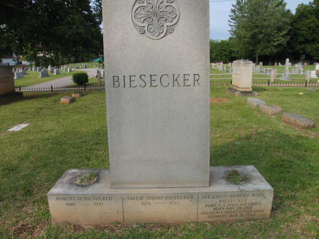 BIESECKER_Robert_W_stele_1.jpg