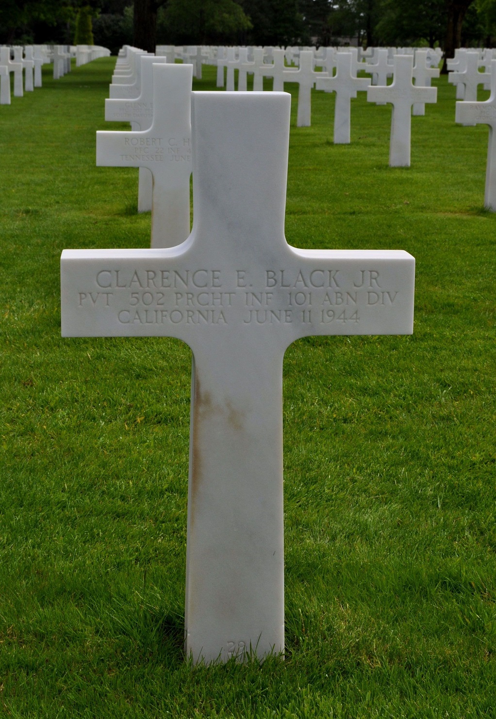 BLACK Clarence E - 502 PIR 101 AD