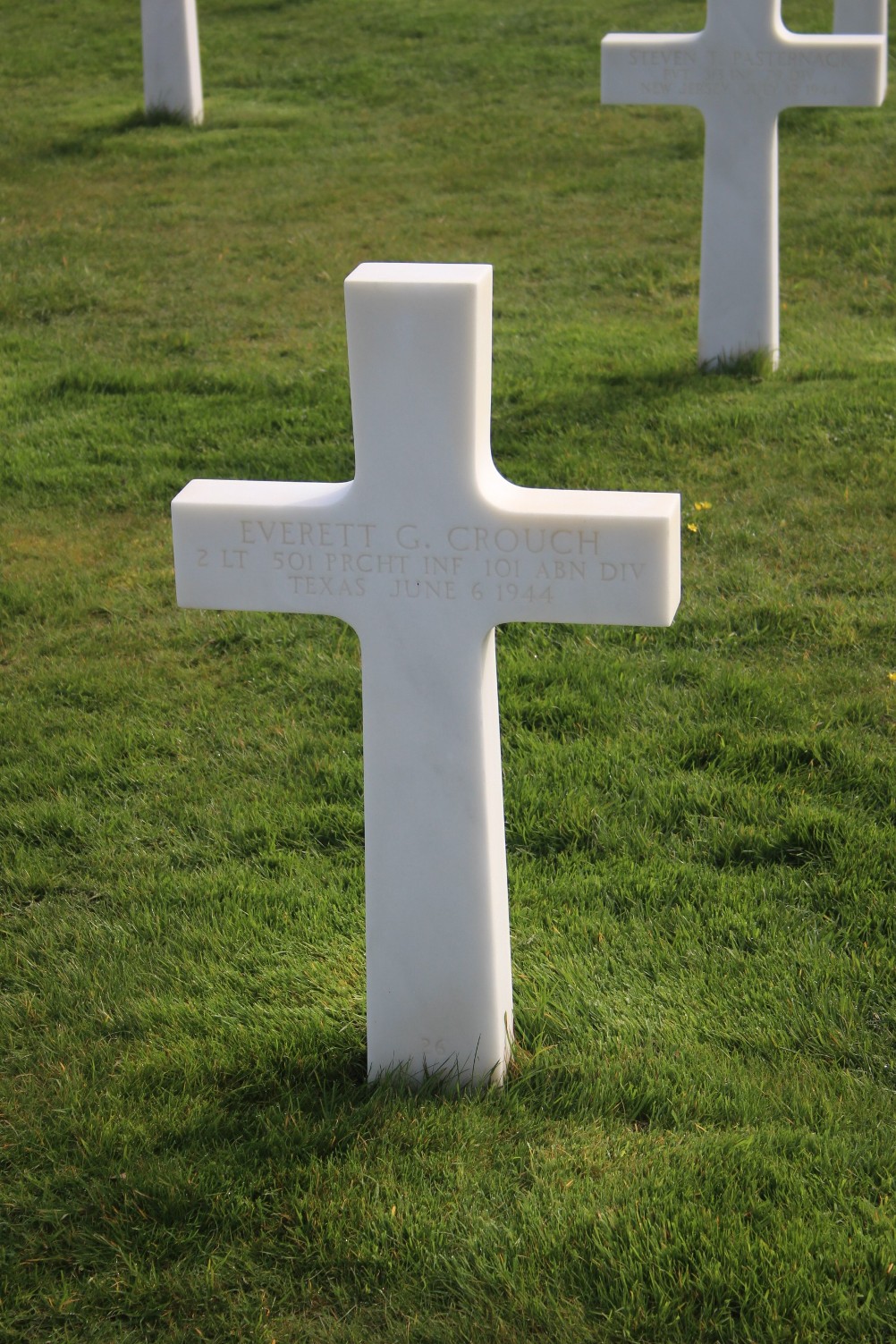 crouch everett g tombe