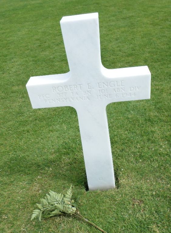 engle robert e tombe1