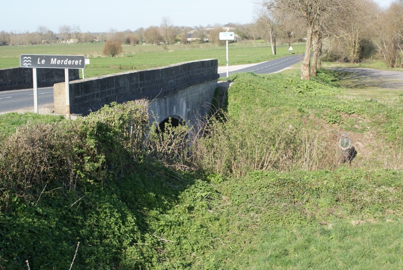 pont sur le MERDERET au MANOIR DE LA FIERE
