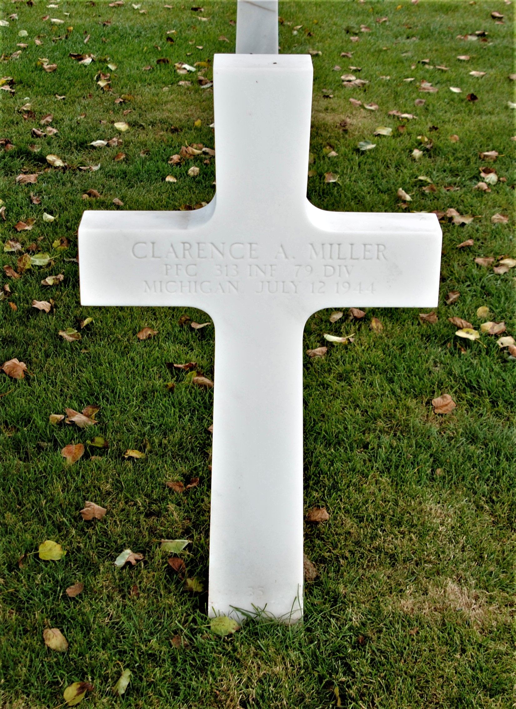Miller Clarence A tombe