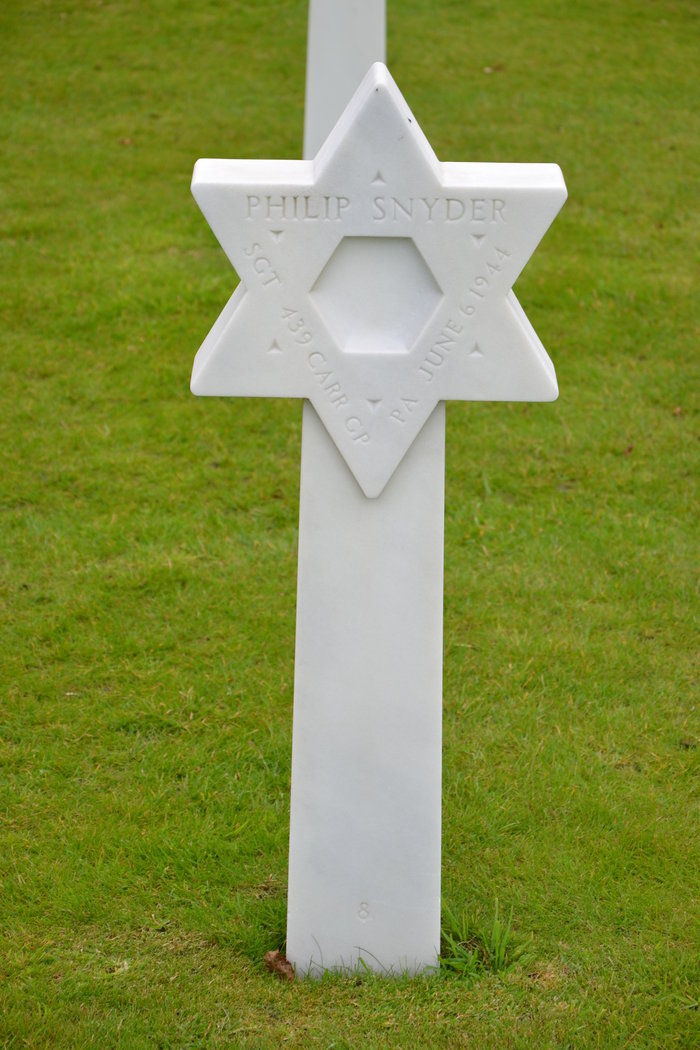 snyder philip tombe
