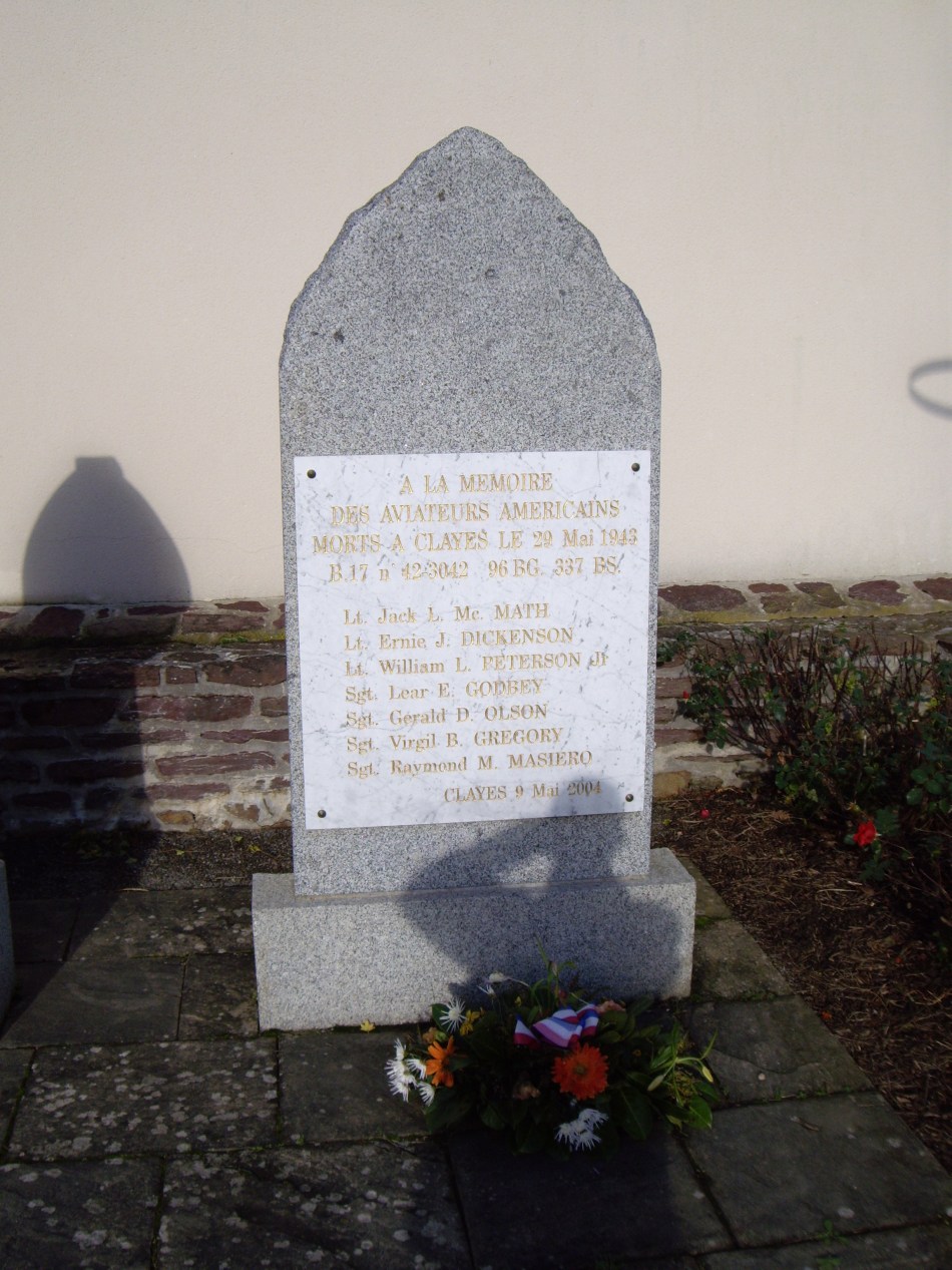 42 3042 stele1