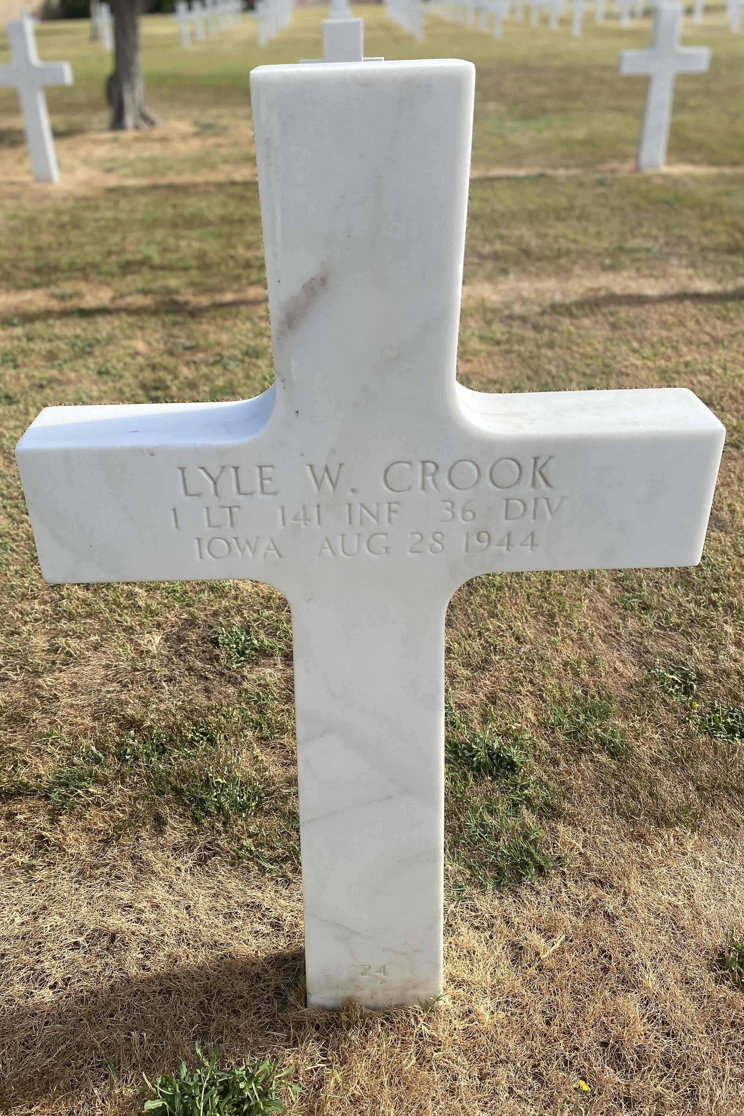 Lyle_W_Crook_grave.JPG