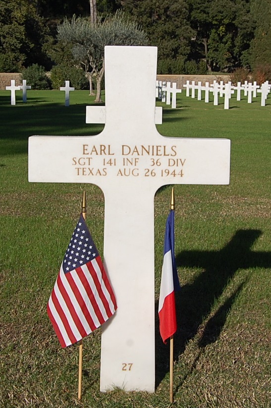 Tombe_Earl_Daniels.jpg