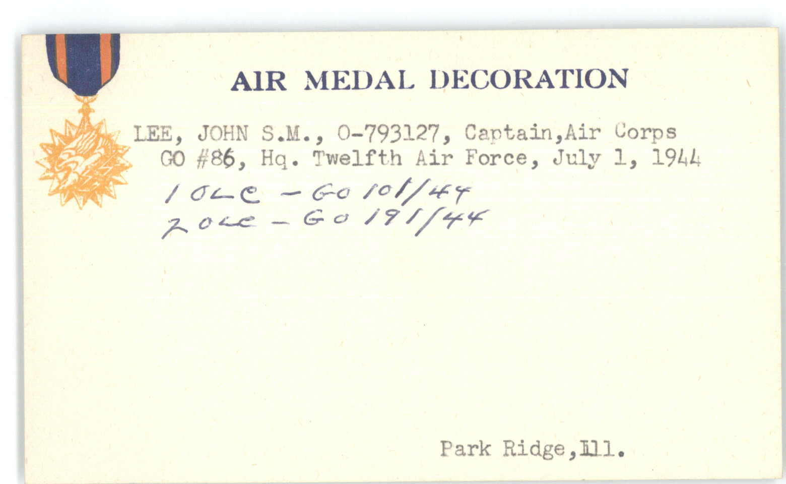 Air_medal_award_john_Lee.jpg