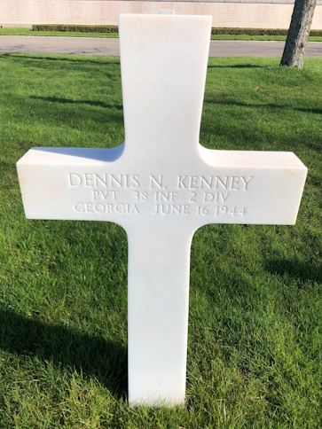 KENNEY_Dennis_N_tombe