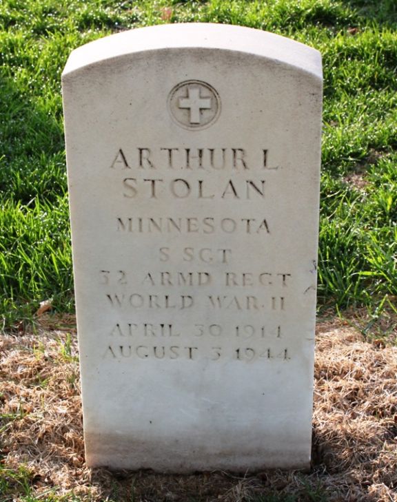 stolan arthur tombe